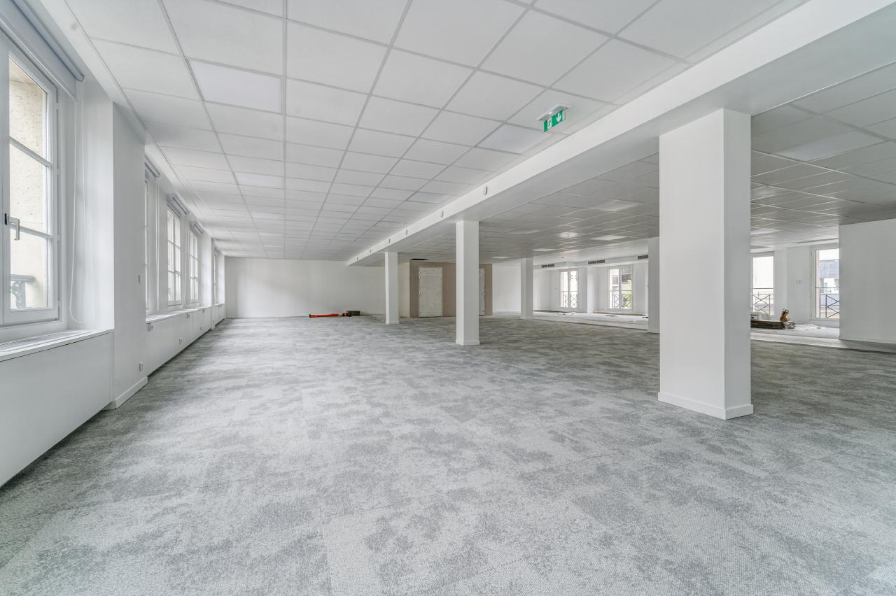 Bureau Paris 2484m² Location bureau Paris OLBUR2120032 8